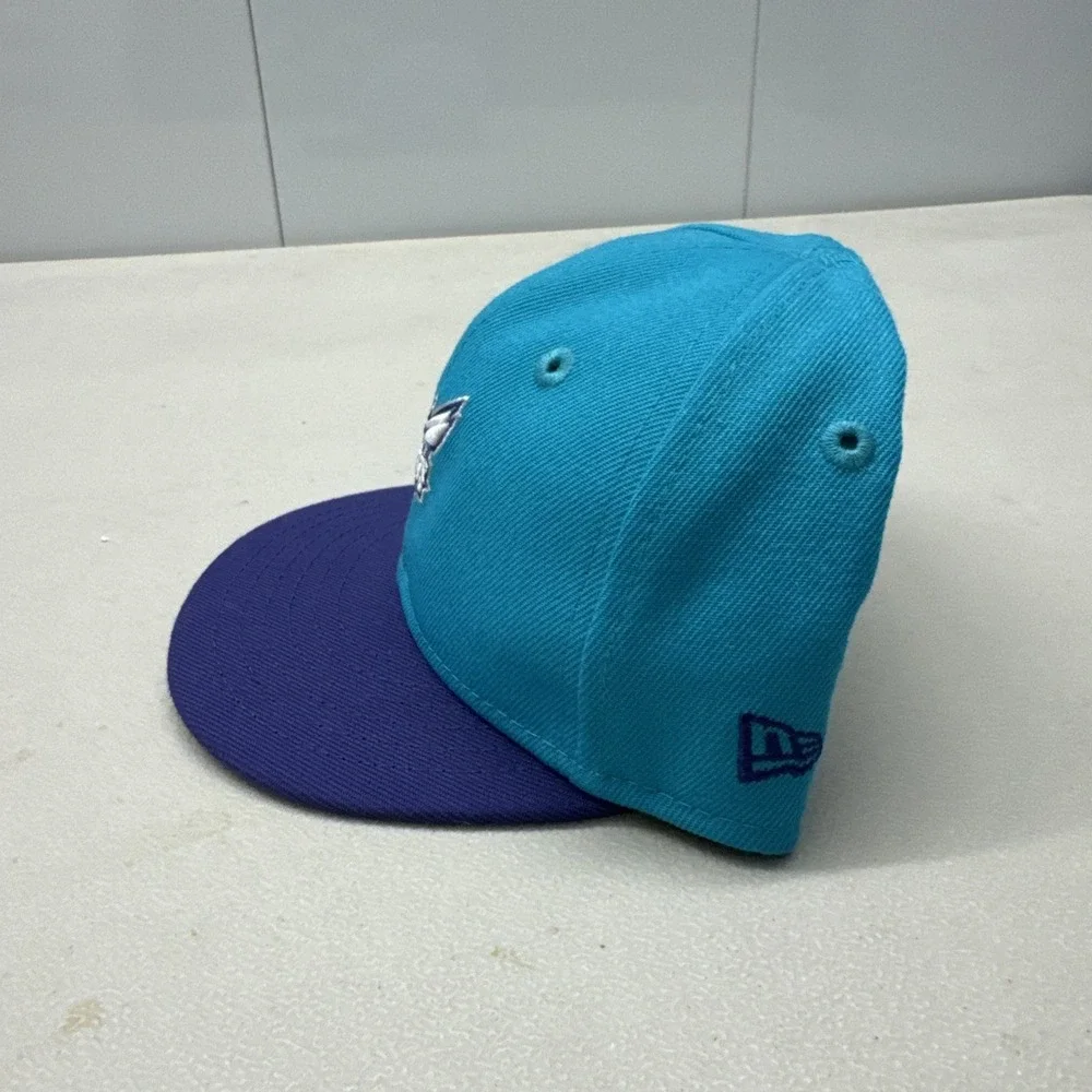Charlotte Hornets New Era 9fifty Strap Back Adjustable Hat Cap Baby Blue NBA